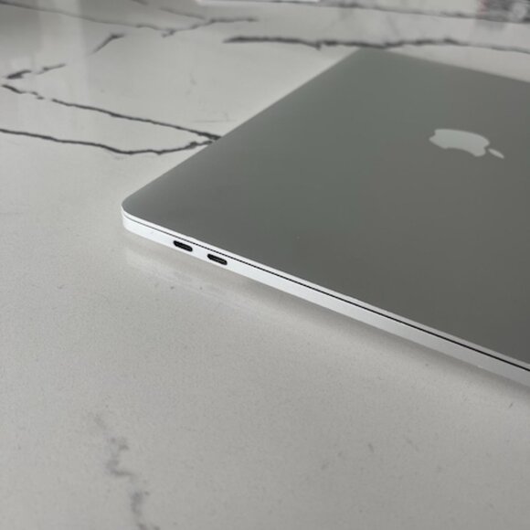 2016 MacBook Pro 13-inch 1TB - Picture 11 of 16